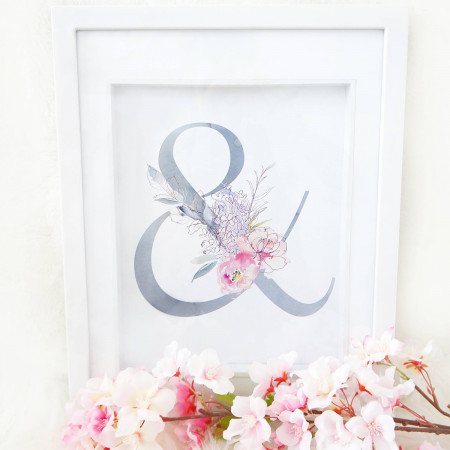 Framed ampersand decorated with flowers