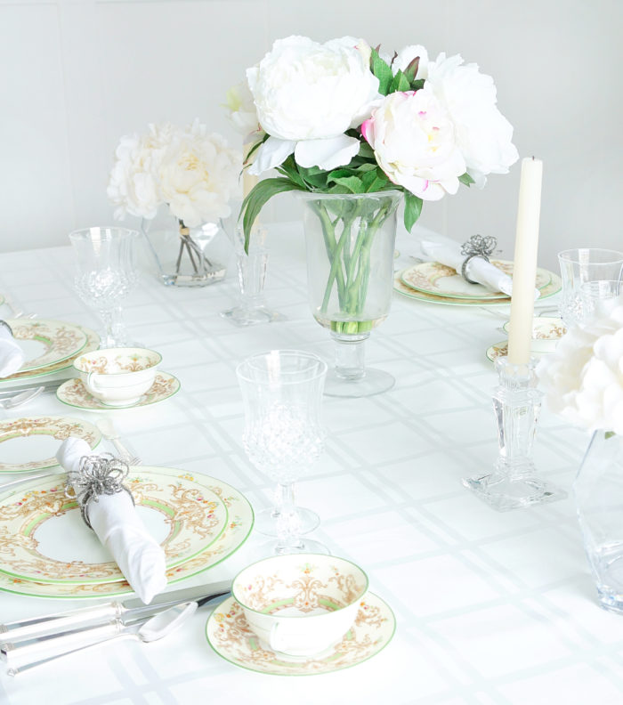 12 Tips for Stylishly Setting the Table