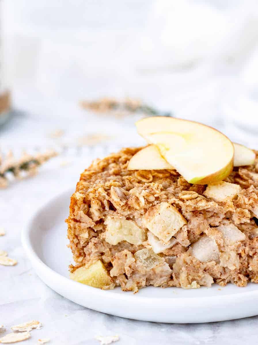 Healthy Apple Baked Oatmeal