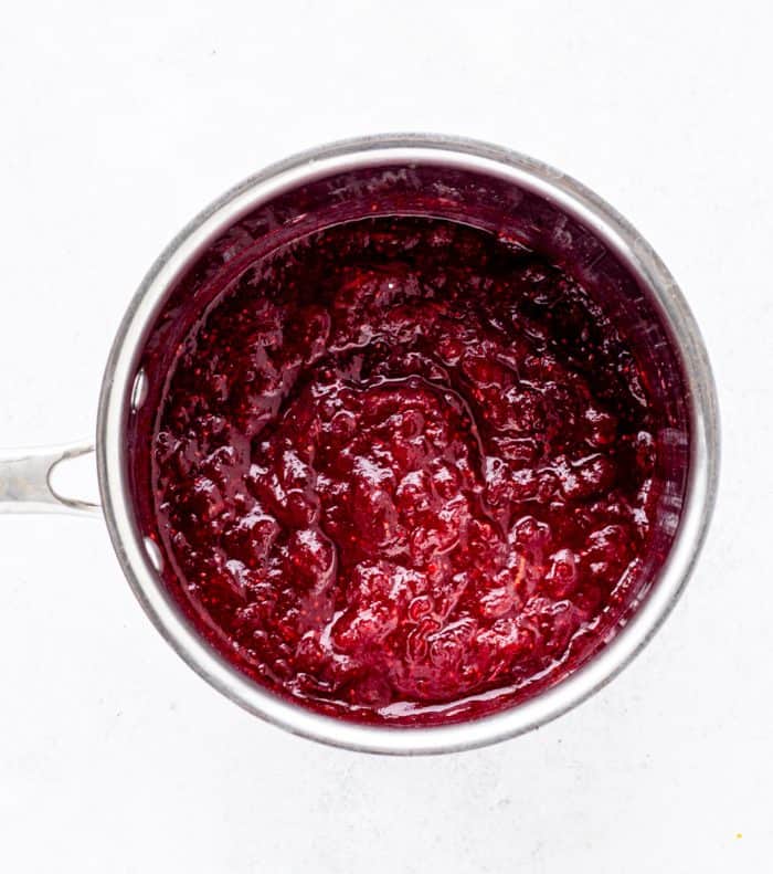 Healthy cranberry sauce ready to serve.