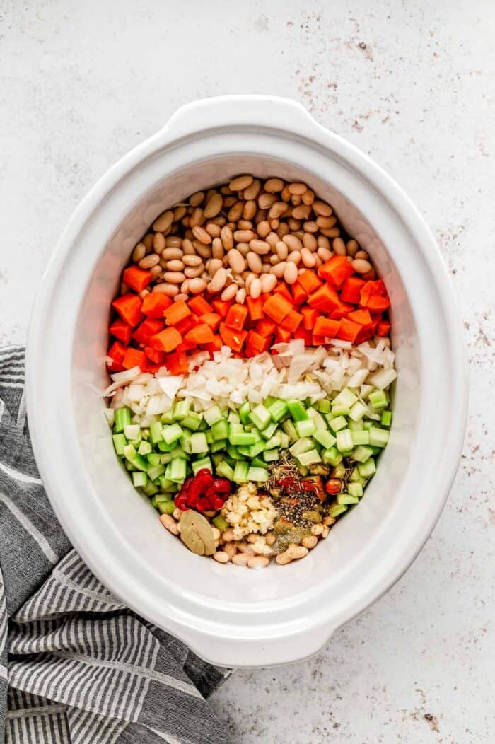 Easy Slow Cooker White Bean Soup Recipe {Vegetarian}