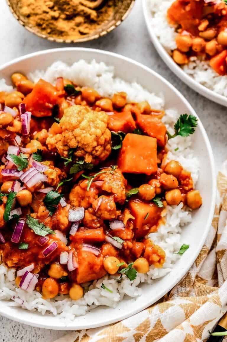 Slow Cooker Sweet Potato and Chickpea Curry {Vegetarian} - Haute ...